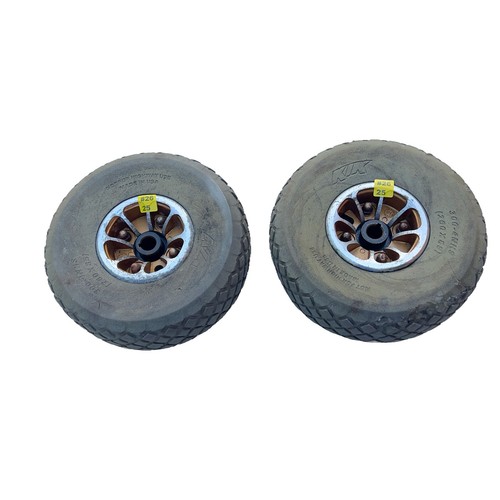Pair rear drive wheel - rear,