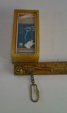 Sailors Keychain, Hands On