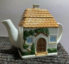 Novelty Decorative Teapot Shaped As A Cute Whitewashed Cottage