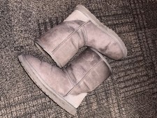 UGG Australia Women's Classic Short Closed Toe Mid-Calf Grey Suede Boots UK 6.5