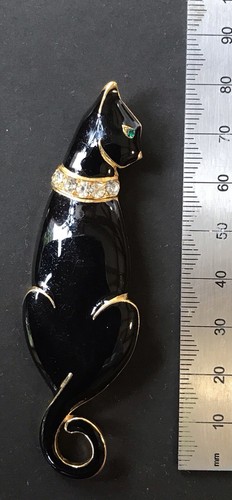 Trifari vintage panther brooch