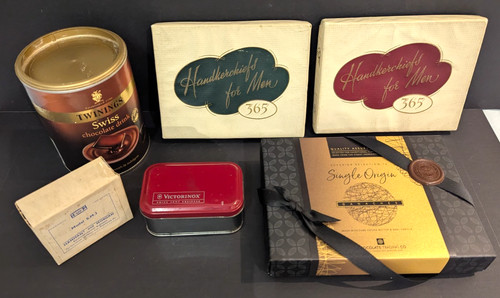 Tins boxes chocolate - tins,,
