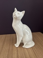 ROYAL DOULTON CLASSICS White Cat Images of Nature Contentment Model HN4441 2001