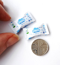 DOLLS HOUSE MINIATURE 1:12 * 2