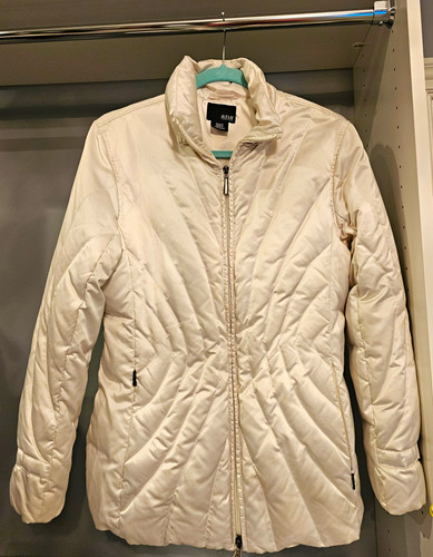 White quilted puffer - quilted,