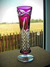 VERY UNIQUE VAL ST LAMBERT CRYSTAL GLASS CRANBERRY CLEAR CUT FUSHIA VASE (RARE)
