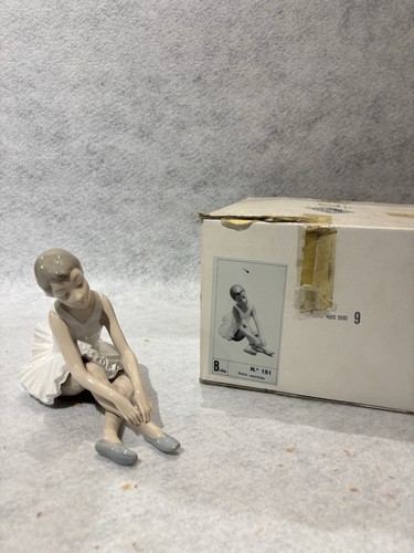 Lladro nao figurine ballerina - figurine,