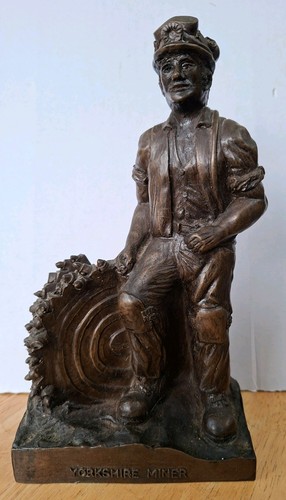 Sculptured cold cast - cold,