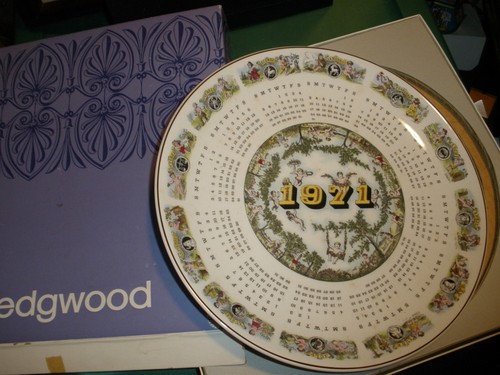 Vintage wedgwood 1971 calendar - vintage,