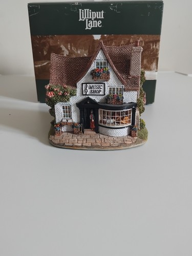 Lilliput lane the right - lane,