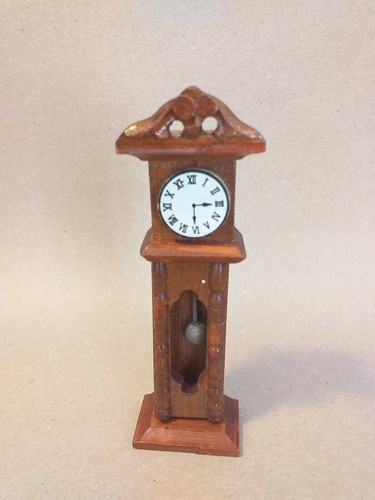 Vintage dolls house wooden - vintage,