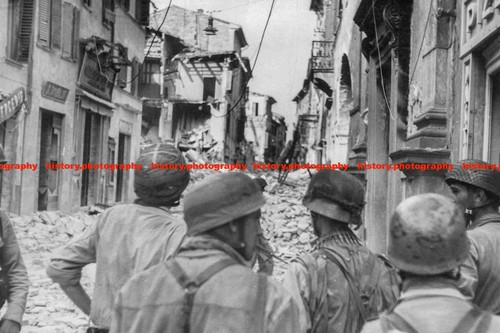 F028703 german paratroopers - f028703,