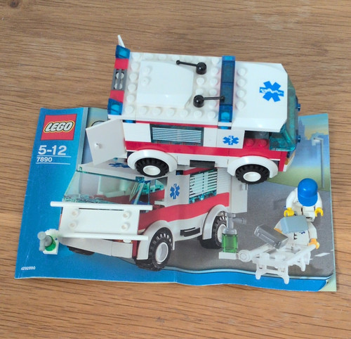 Lego city 7890 - lego, ambulance