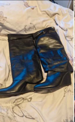 Ladies long black boots - long,