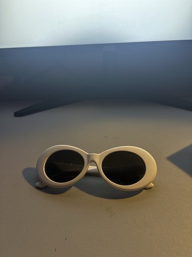 Kurt cobain white - kurt, round