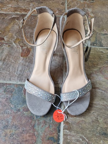 Ladies sandles size - ladies,