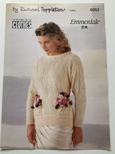 Richard Poppleton Knitting