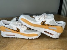 Nike Air Max 90 UK 7.5. White