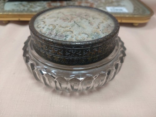 Vintage glass trinket box with - glass,
