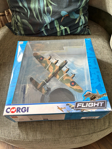 Corgi flight avro lancaster - avro, b1