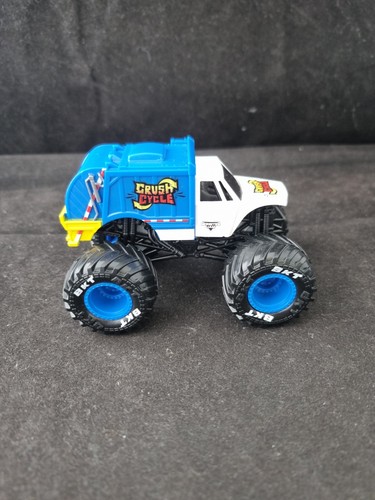 Monster jam crush cycle - crush, truck