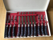 Vintage 12-Piece Steak Knife &