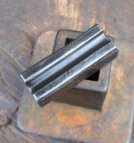Small blacksmith bottom - 7/16",