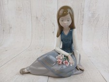 Vintage 1980s Lladro "Contemplative Young Girl"/"Nostalgia" figurine #5071 spain
