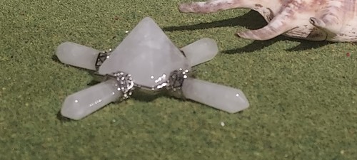 Clear quartz crystal pyramid - clear,