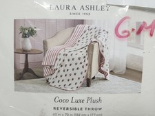 LAURA ASHLEY Super Soft Throw