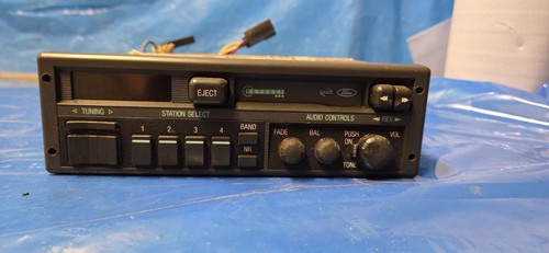 Ford car stereo - stereo, cassette