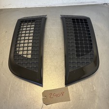 Land Rover Defender Gloss