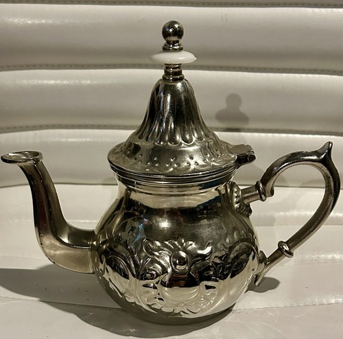 Magma silver metal - silver,