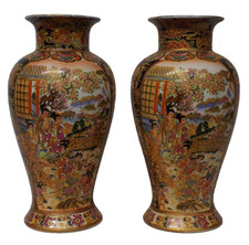 A LARGE 12" PAIR OF JAPANESE ROYAL SATSUMA VASE