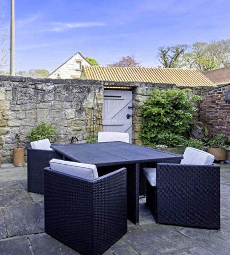 Rattan effect piece - rattan,