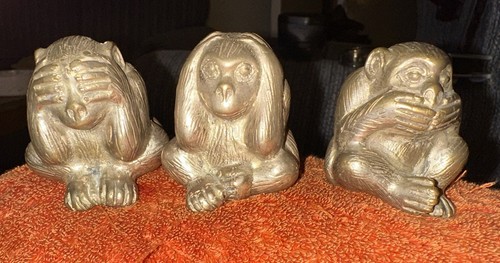 Three wise monkeys - three,