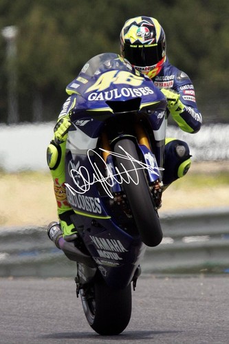 Valentino rossi signed - valentino,