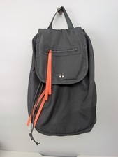 Sweaty Betty Compartment