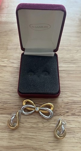 Gold plated broach - gold,