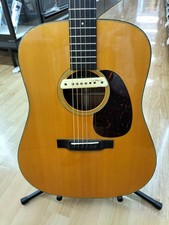 MARTIN Acoustic Guitar D-18