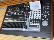 KORG D3200 MTR Digital Recording Studio 32 Playback 12 Recording Analog Inputs