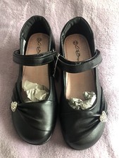 US BRASS GIRLS PUMP SCHOOL SHOES BNWOB  SIZE 13