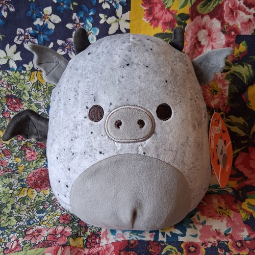 Squishmallows bnwt gio - bnwt,
