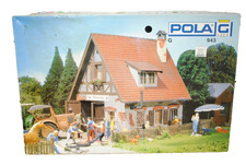 POLA G SCALE SELF ASSEMBLY
