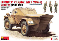 Miniart 35067  1:35th scale British Scout Car DINGO Mk.Ib w/CREW