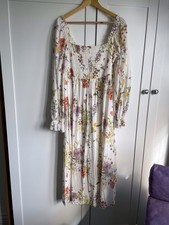 BNWOT HM SPRING FLORAL DRESS