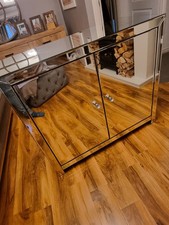 Mirrored 2-Door Cabinet / Sideboard