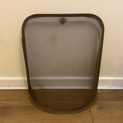 Vintage curved metal mesh - curved,