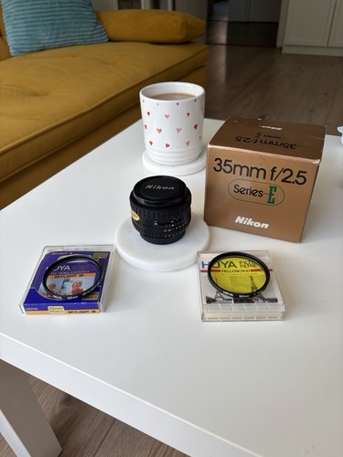Nikon series 35mm 5 - f/2.5, wide
