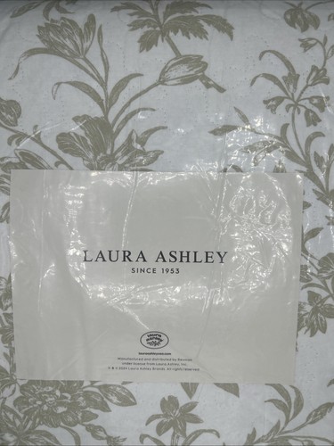 New laura ashely - laura,